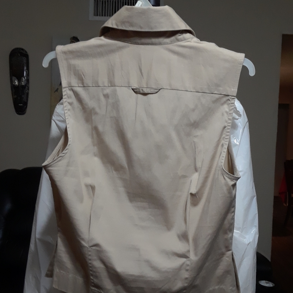Top - Picture 2 of 2